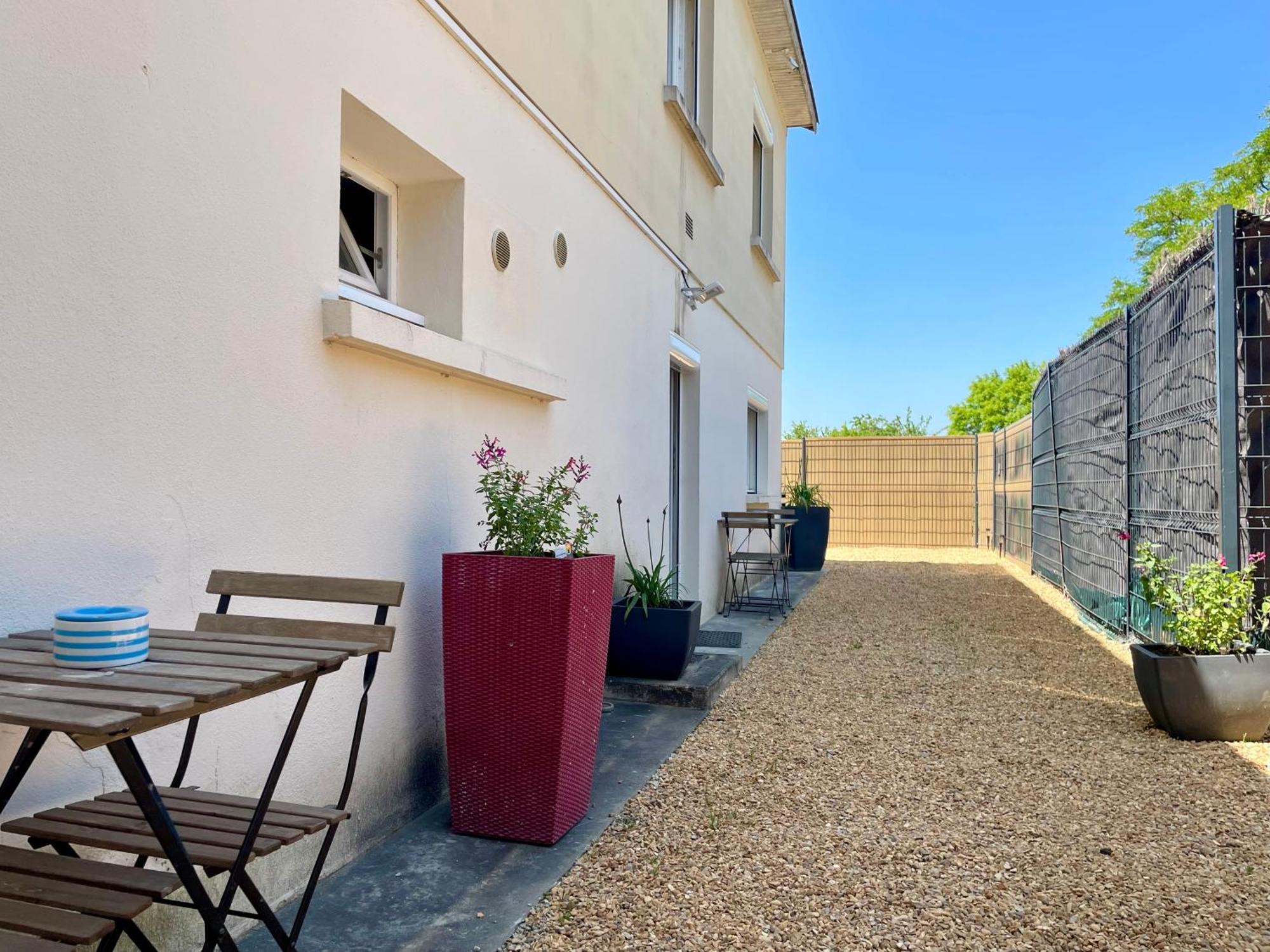 Tours, Touraine Et Chateaux De La Loire Apartment *